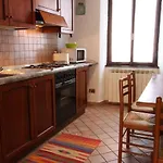 아파트 Captivating 4 -bed In Historic *