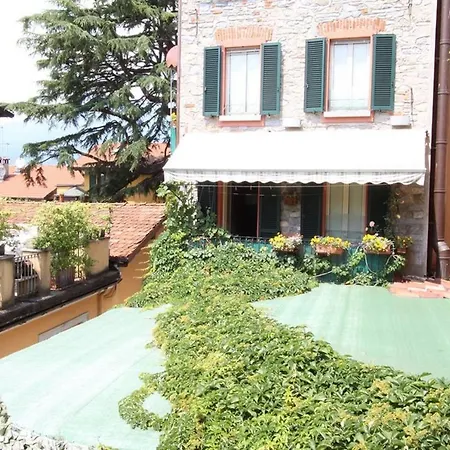 Captivating 4 -bed In Historic Appartement *