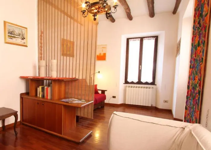 Captivating 4 -bed In Historic * Bellagio